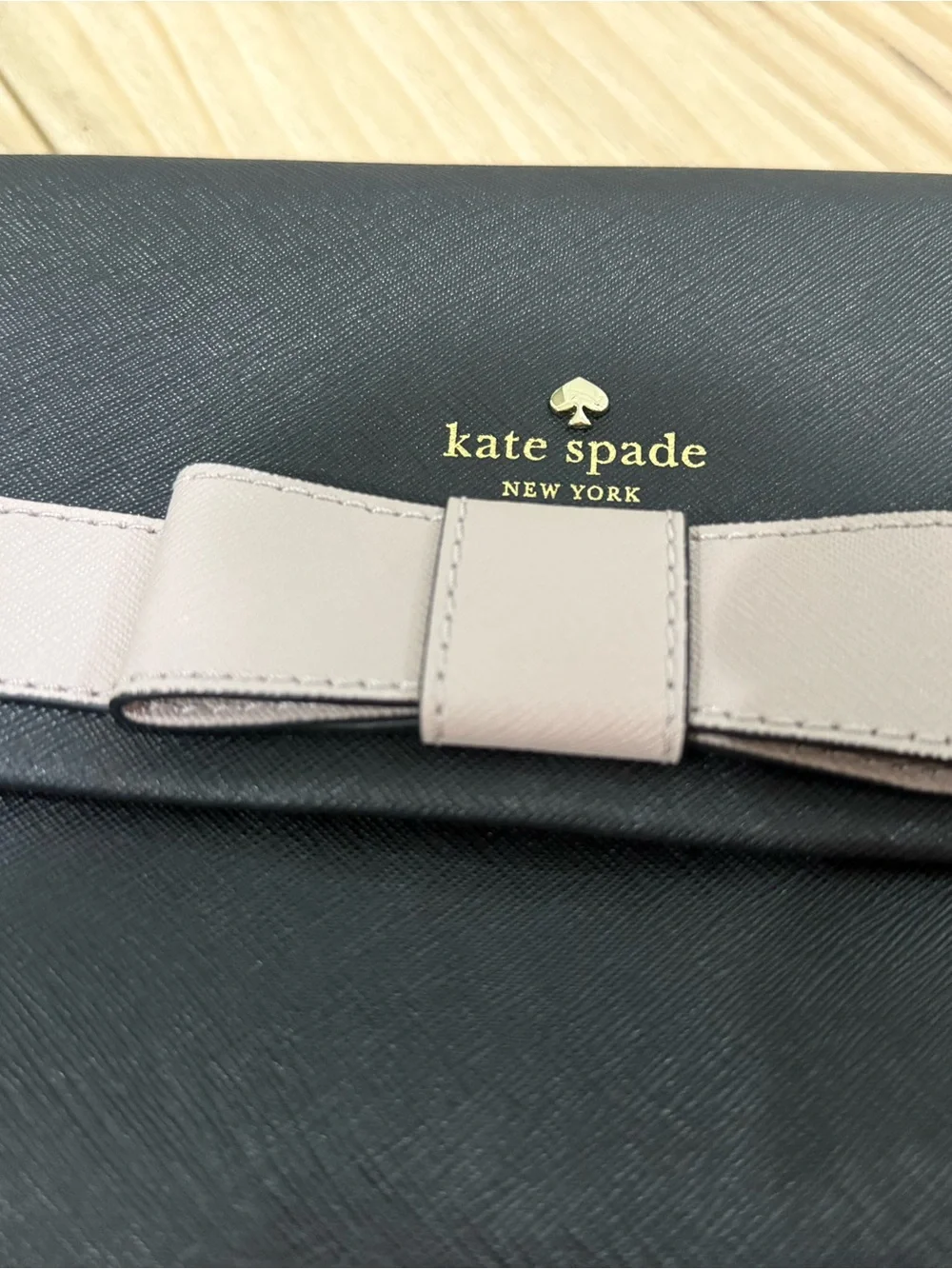 kate spade Black and Blush Bow Wallet‎ Archival Crossbody